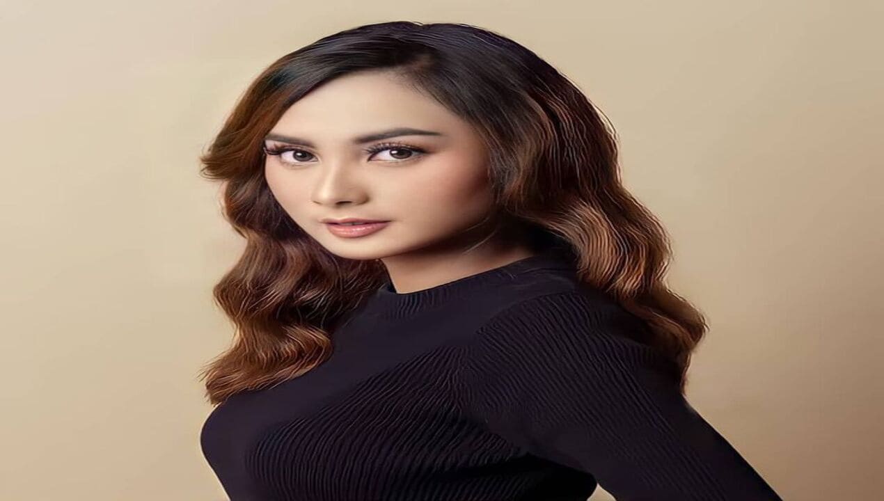 Regina Valeria Putri Tantangan dan Inspirasi di Era Digital