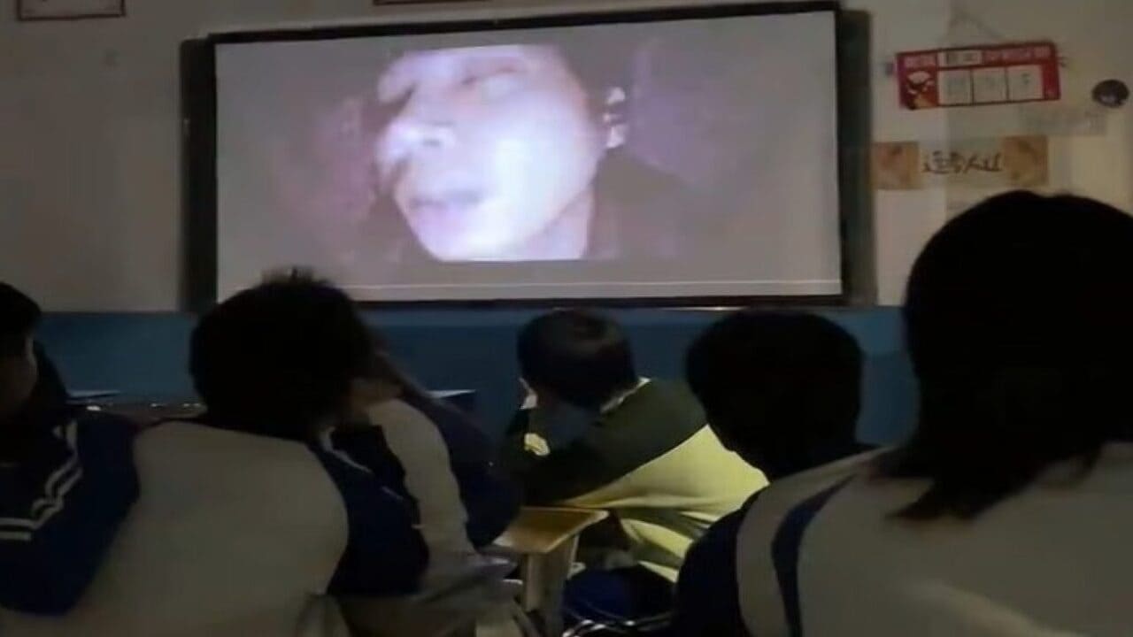 Dampak Psikologis Menonton Film Horor di Sekolah China